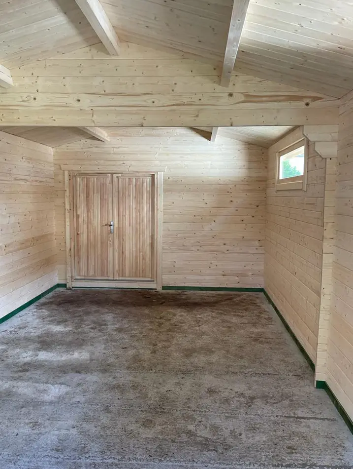 Graeme Log Cabin